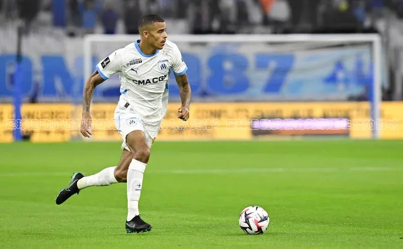 谈球吧网页版度小满理财足球运动员近视情况是否会影响入队资格？足球运动员视力对职业生涯的影响